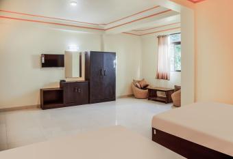 Collection O 83436 Shree Kunj White Lotus allows 18 year olds to book a room