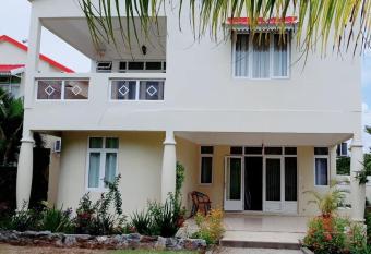 Coral Apartment ( 5 bedroom apartment) has Balcony rooms