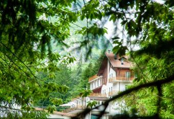 Albergo San Carlo has Balcony rooms