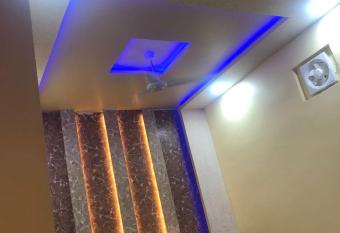 Flagship Hotel Sahyog & Rooms allows 18 year olds to book a room