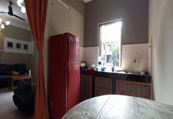 POP HOME 83690 Candolim 2bhk Serviced Apartment allows 18 year olds to book a room