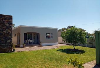 Spekboom Cottage allows 18 year olds to book a room