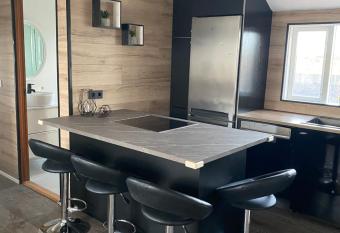 2-bedroom apartment has Balcony rooms