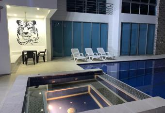 Hermosa Villa de Descanso has Balcony rooms