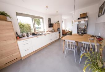 Viereinhalb Eichen - Ferienwohnung am Niederrhein has Balcony rooms