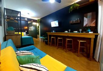 Loft Dom Alberto no Centro de S  o Leopoldo com Net Wi-Fi Netflix has Balcony rooms
