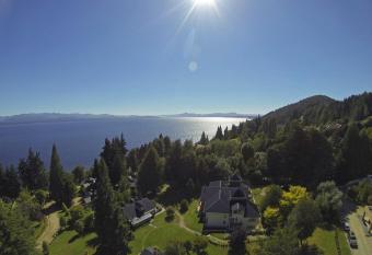 Huinid Bustillo Caba  as has Balcony rooms