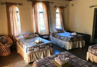 Bungalow 3 on this world renowned Eco site 40 minutes from Vic Falls Fully catered stay - 1987 allows 18 year olds to book a room