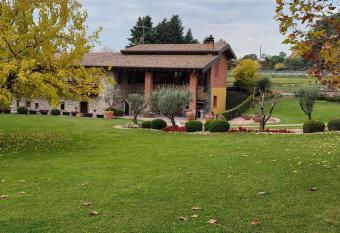 Agriturismo Molino dei Frati has Balcony rooms