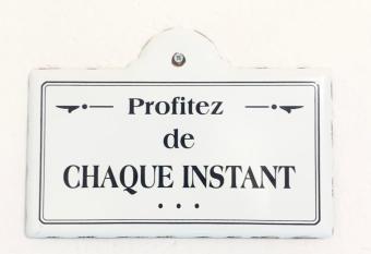 Le Golf Baln  o - Cosy & SPA has rooms with a private hot tub