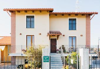 La Tenuta di Santo Stefano Agri Resort & Spa has Balcony rooms