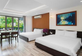 AOA Danang Beach Hotel has Balcony rooms