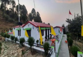 Snow Peak Homestay by StayApart allows 18 year olds to book a room