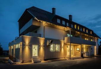 Hotel Sonnenhof Teinachtal allows 18 year olds to book a room