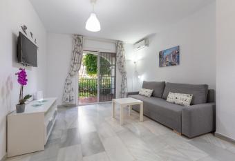 Apartamento Benalmar playa has Balcony rooms