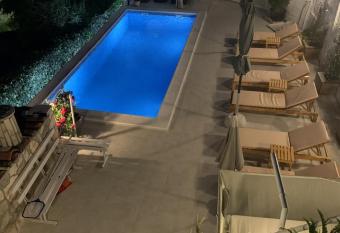 Al Mare has Balcony rooms