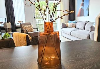 Borndiep Amelander Kaap 34 allows 18 year olds to book a room