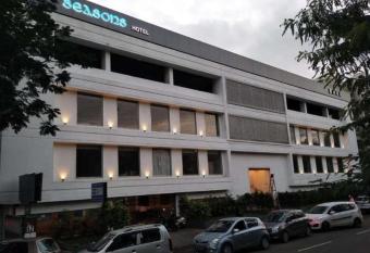 KJSP Seasons has Balcony rooms