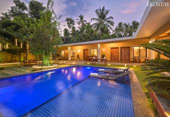 EKO STAY Gold- Casa Zul Villa has Smoking rooms