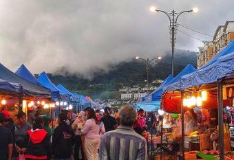 GUNONG HOMESTAY at Golden Hills CameronHighlands has Balcony rooms