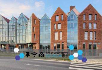 Apartments in - Stare Miasto allows 18 year olds to book a room