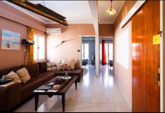 Modern flat near airport /port/city has Balcony rooms