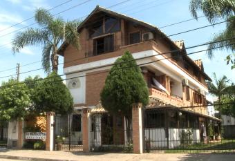 Dell Osky Pousada allows 18 year olds to book a room