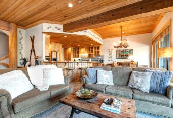 K B M Resorts ITT-22 - Walk to Deer Valley's Snow Park Lodge, Nestled in Trees, Perfect Location allows 18 year olds to book a room