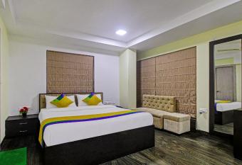 Itsy By Treebo - Reotel allows 18 year olds to book a room