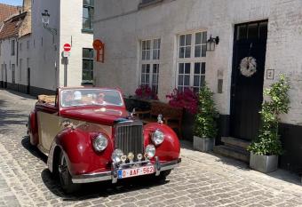 Guestsuite Sir Joachim Bruges allows 18 year olds to book a room