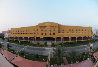 The Convention Center & Royal Suites Hotel allows 18 year olds to book a room