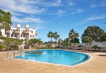 Edificio Los Martines has Balcony rooms