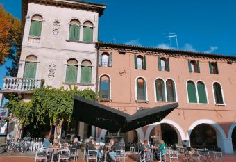 Ca  Palazzo has Balcony rooms