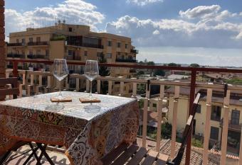 Ciampino Airport Apartment has Balcony rooms