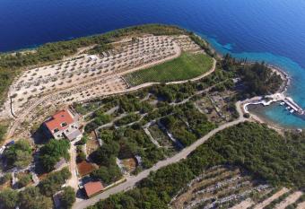 Apartments Koras has Balcony rooms