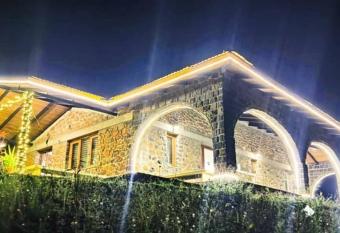 EZE NOF - A hilltop villa with 360   water view has Balcony rooms