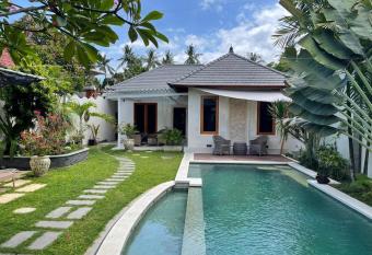 Villa casa shanti deluxe has Balcony rooms