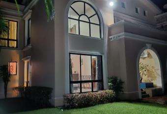 Bornona- a restful retreat by the river has Balcony rooms