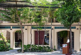 La Chronique Hotel allows 18 year olds to book a room