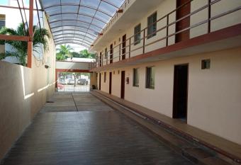 Bugambilia Hospedaje allows 18 year olds to book a room