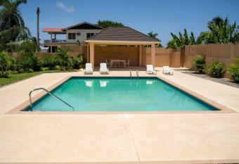 Ubuntu De La Villa- Palm View Estate has Balcony rooms