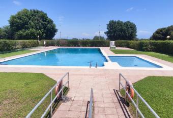 Planta baja con piscina has Balcony rooms