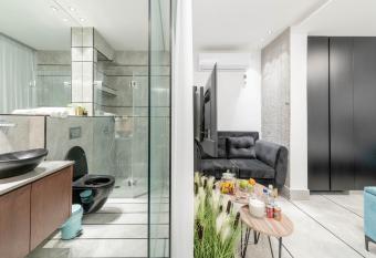 Colors Suites in Netanya allows 18 year olds to book a room