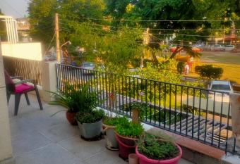 Lovely Furnished Room with kitchen Wifi Ac in sec 71 mohali allows 18 year olds to book a room