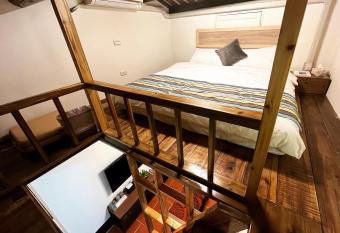        Ten again has Balcony rooms