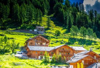 Alta Luce Mountain Lodge has Balcony rooms