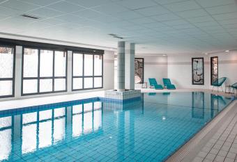 Zenitude H  tel R  sidences Toulouse A  roport allows 18 year olds to book a room