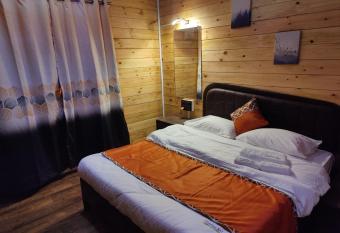 Coastal Bay Inn By Gemstone Hospitality has Balcony rooms