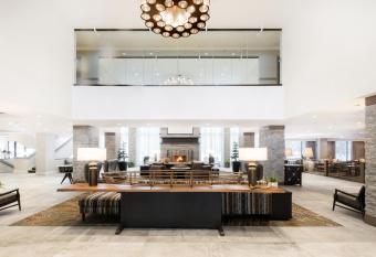 Kananaskis Mountain Lodge, Autograph Collection has Balcony rooms