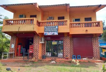 Meera s Guest Houses has Balcony rooms